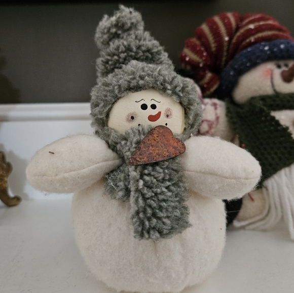 Snowmen Sitting Stuffed Set Holiday Winter Christmas Decoration - Picture 2 of 11